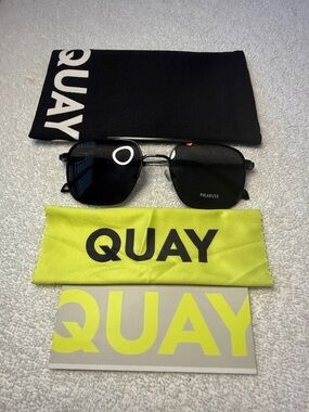 QUAY Unisex BODY GUARD Black / Black Polarized Sunglasses